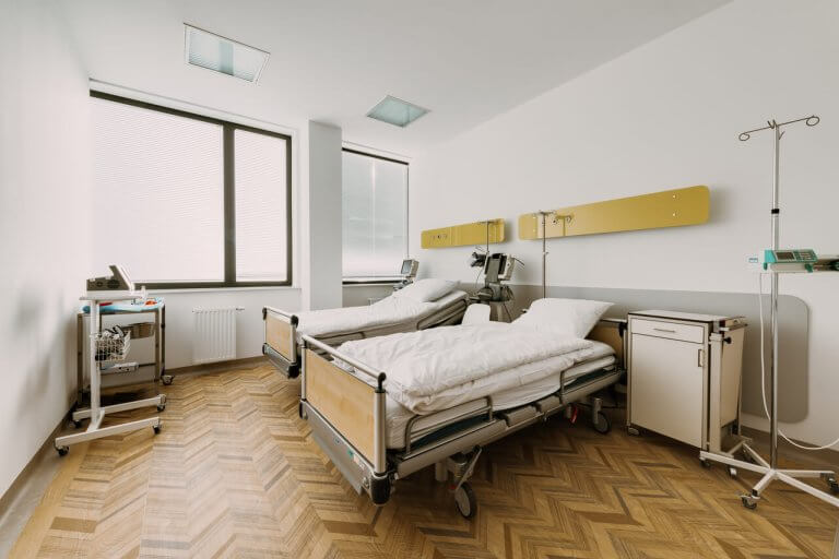 Sala pacjentów w Klinice INVICTA w Wrocławiu